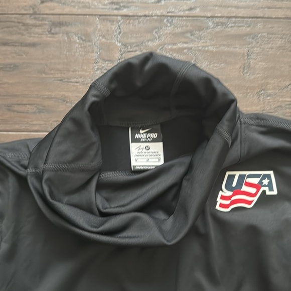 Nike Pro Dri-Fit USA Women’s Turtleneck Size Medium - Picture 3 of 5